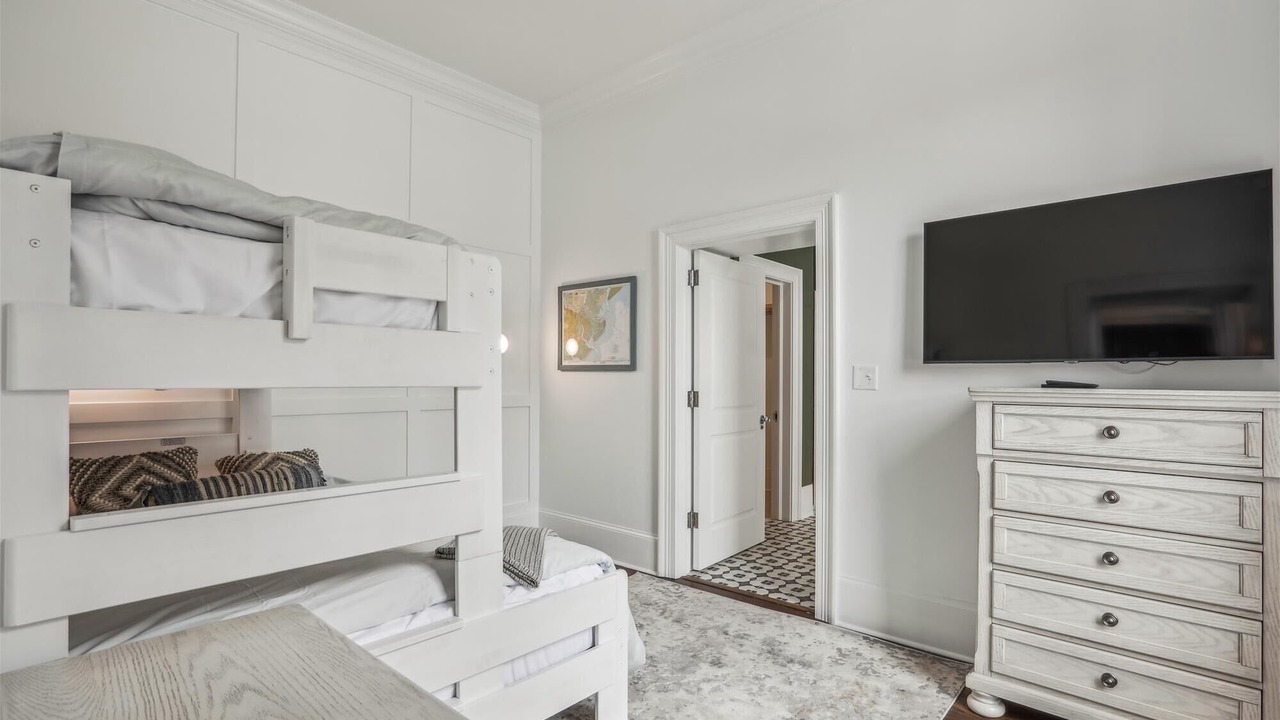 Photo of Bedroom in Historic District - North