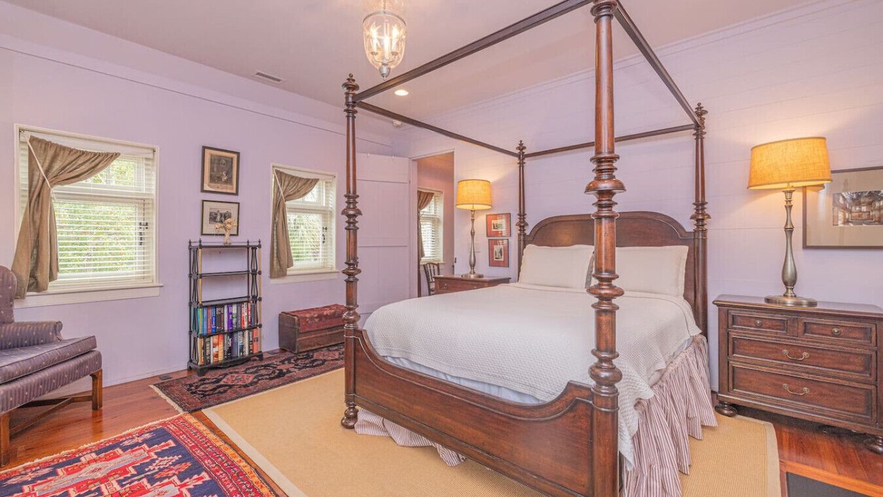 Photo of Bedroom in Downtown Charleston