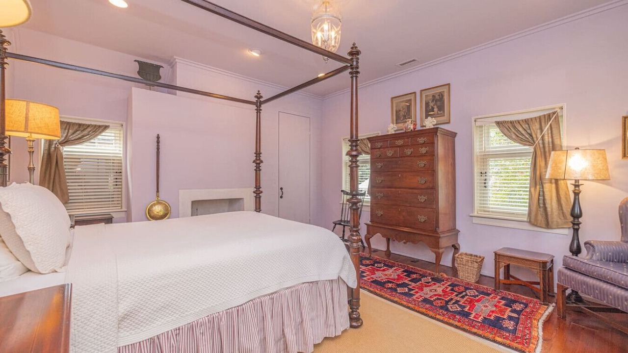 Photo of Bedroom in Downtown Charleston