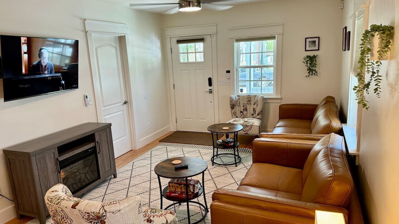 Photo of Livingroom in Uptown