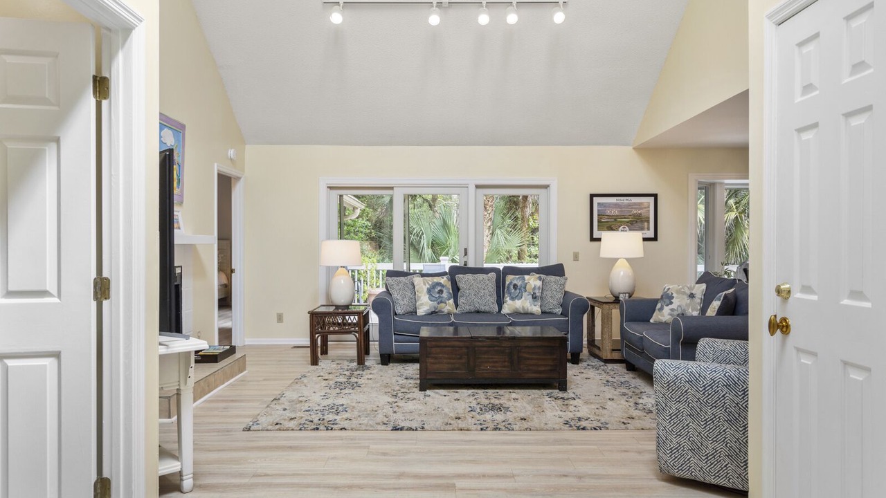 Photo of Livingroom in West Beach