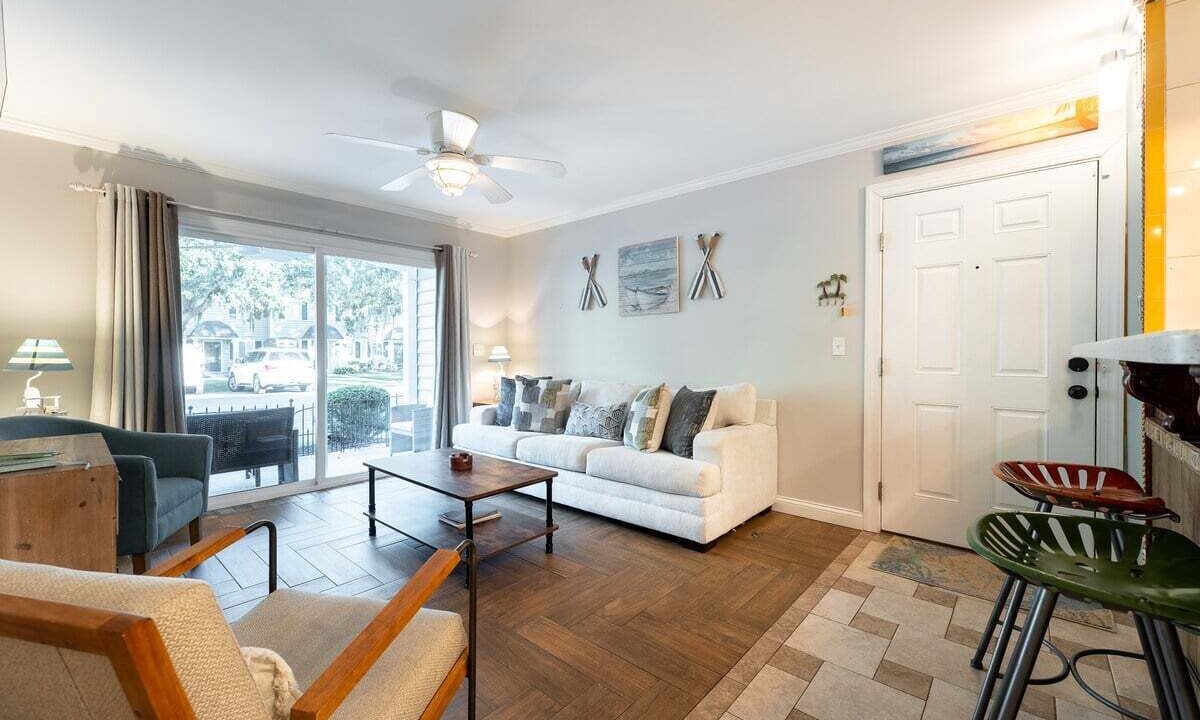 Photo of Livingroom in Demere Park