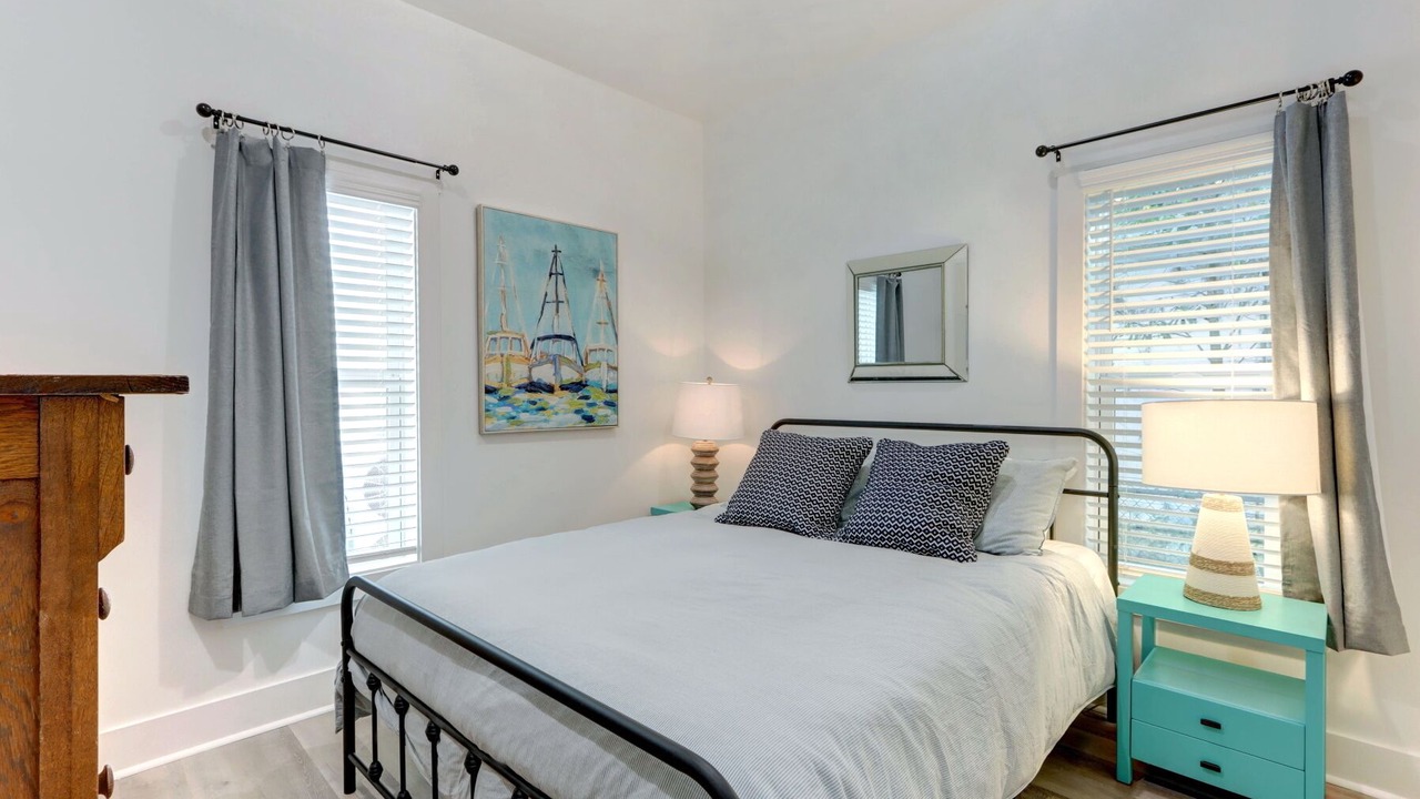 Photo of Bedroom in Thunderbolt