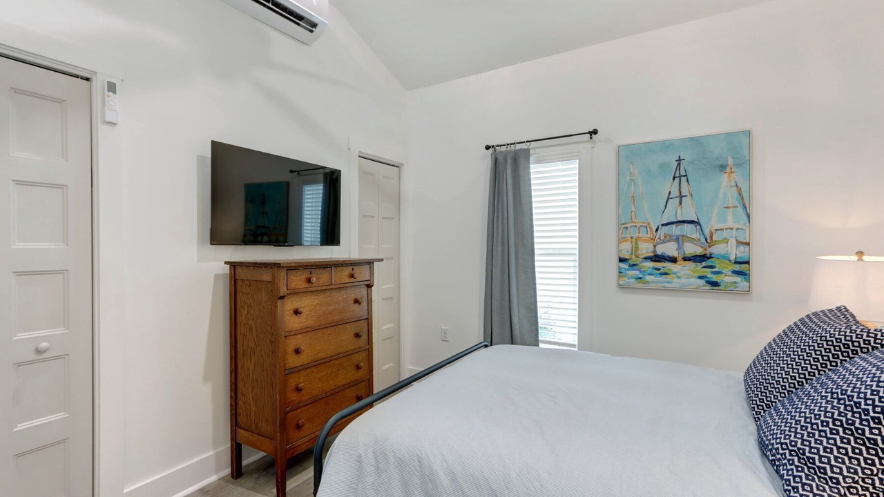 Photo of Bedroom in Thunderbolt