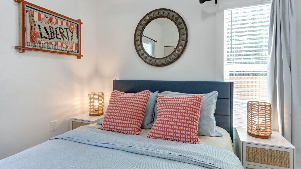 Photo of Bedroom in Thunderbolt