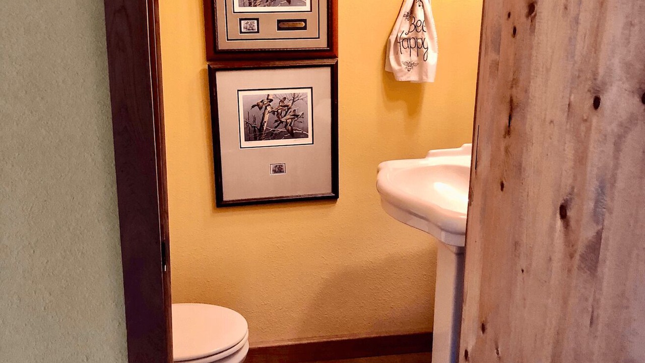 Photo of Bathroom in Pangburn