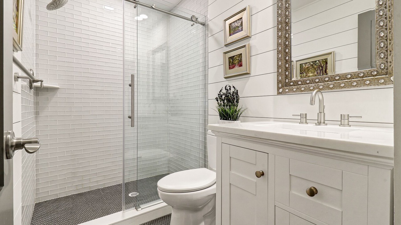 Photo of Bathroom in South Beach