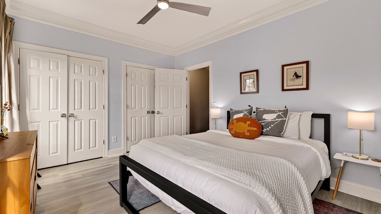 Photo of Bedroom in Beach Institute
