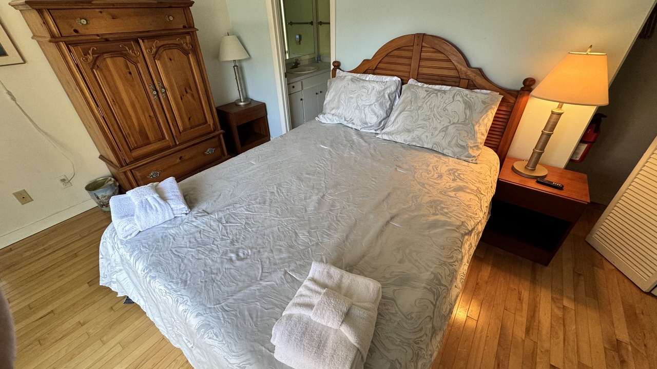 Photo of Bedroom in Night Heron