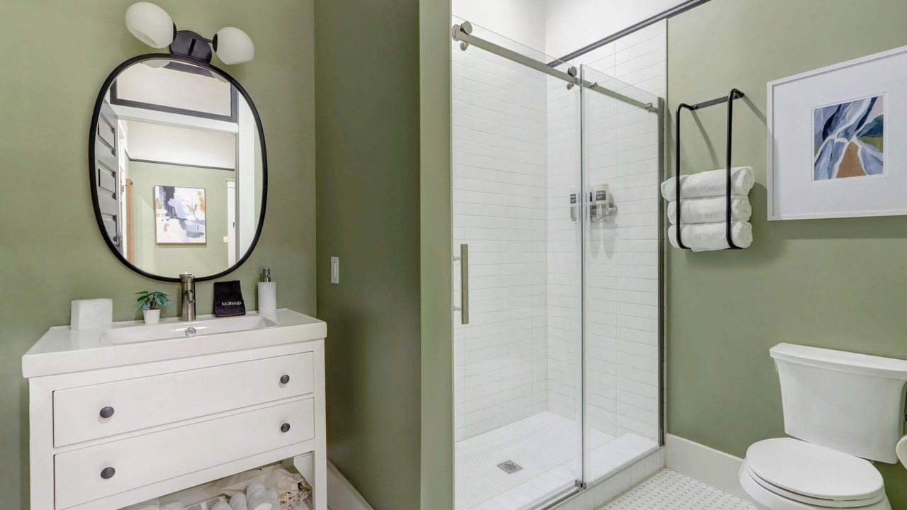 Photo of Bathroom in Old West Broad Neighborhood