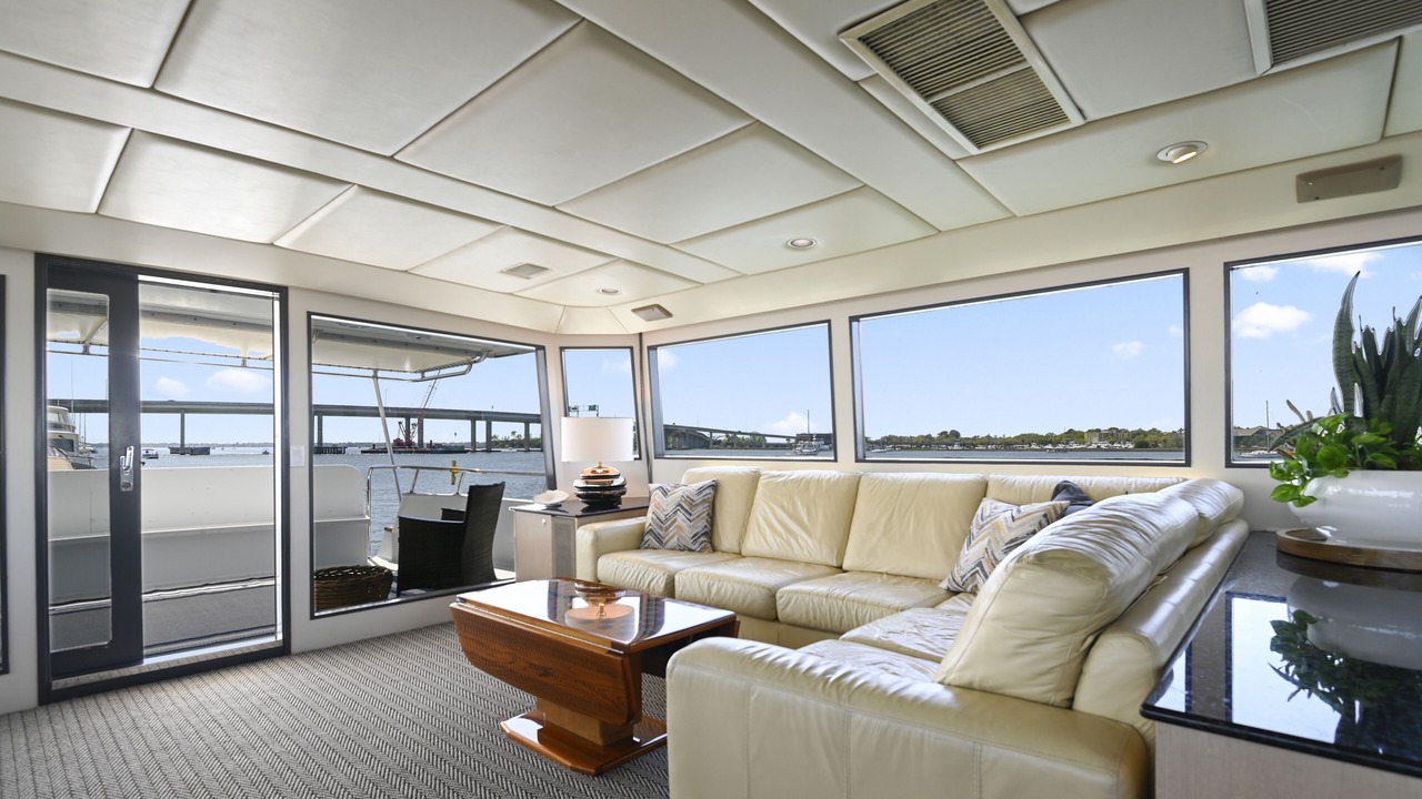 Photo of Livingroom in Downtown Charleston