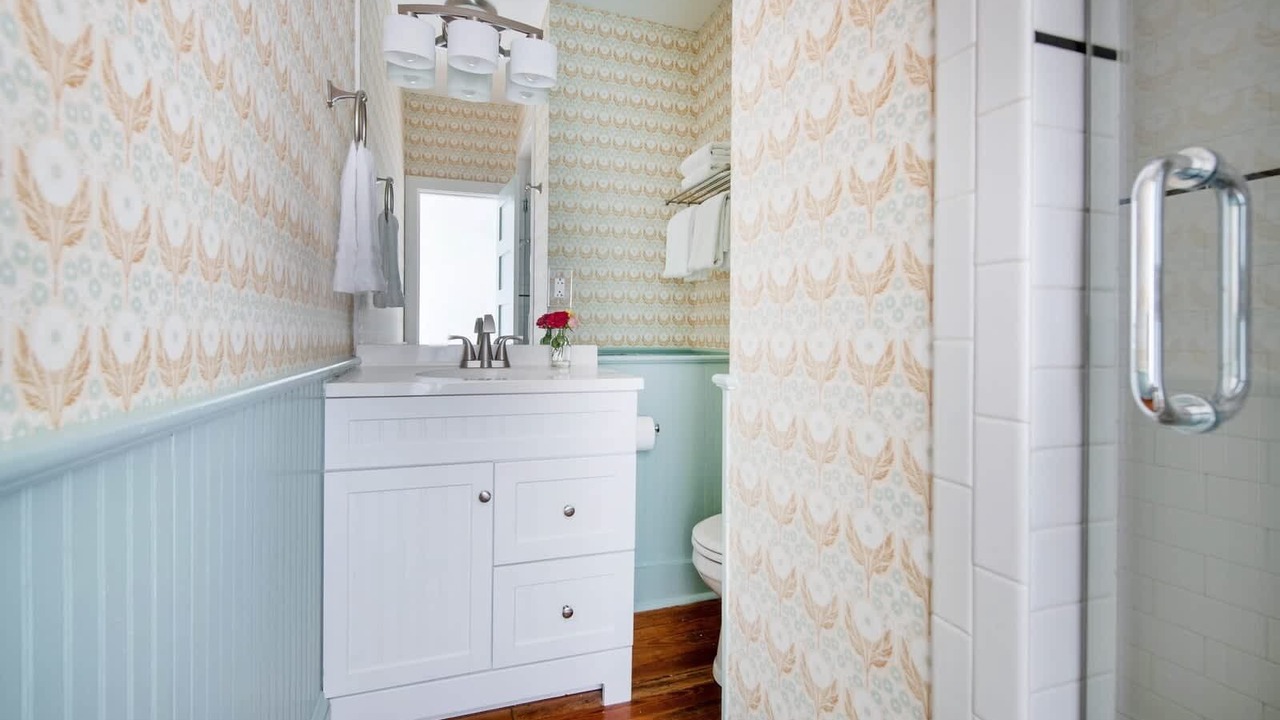 Photo of Bathroom in Cannonborough Elliotborough