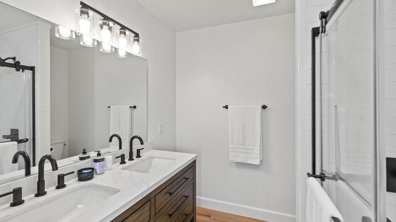 Photo of Bathroom in Mena