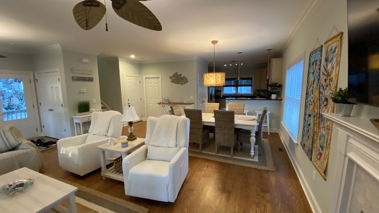 Photo of Livingroom in Seabrook Island