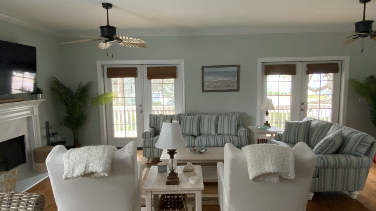 Photo of Livingroom in Seabrook Island