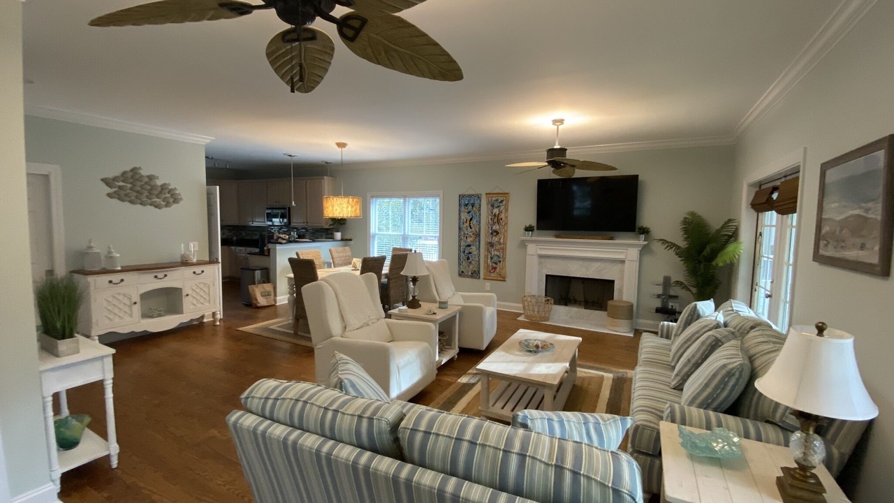 Photo of Livingroom in Seabrook Island