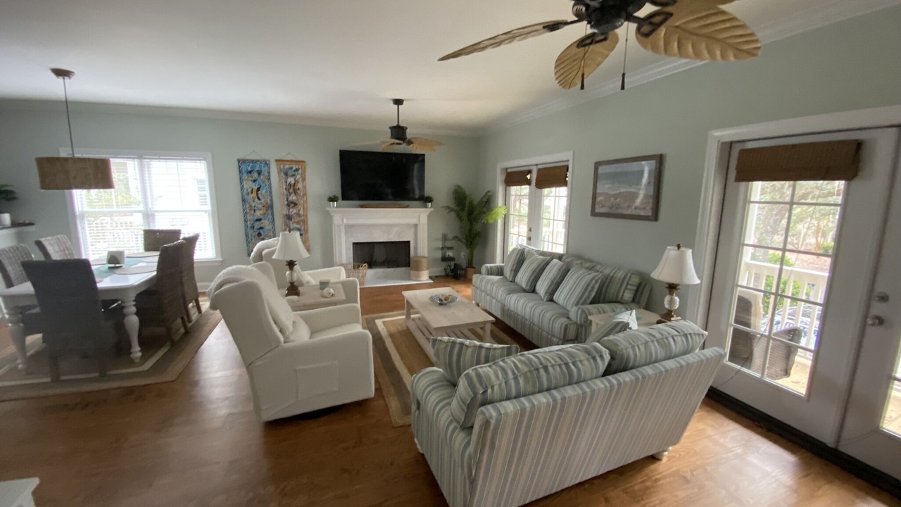 Photo of Livingroom in Seabrook Island