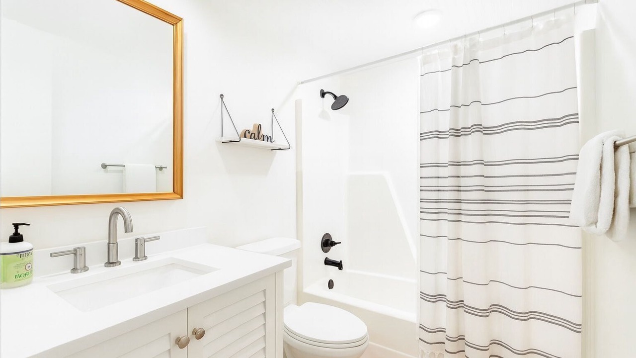 Photo of Bathroom in Ocean Ridge