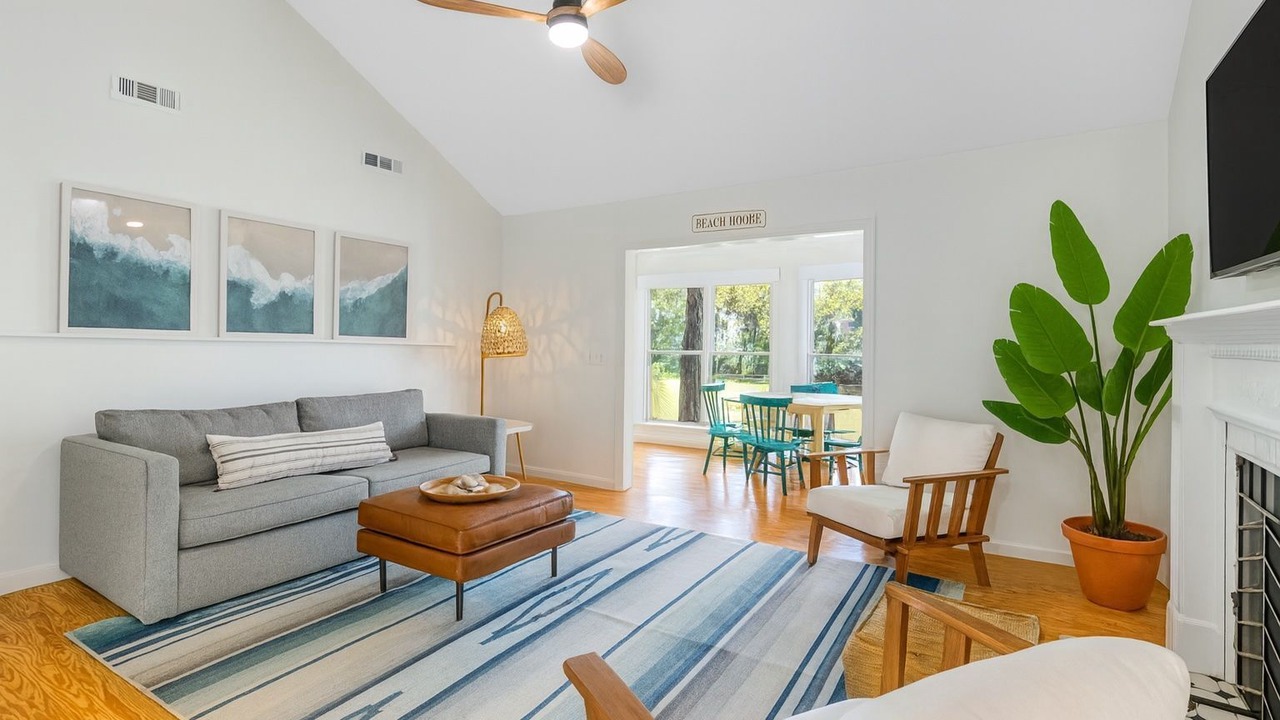 Photo of Livingroom in Ocean Ridge