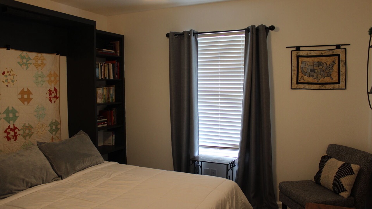 Photo of Bedroom in Benton County