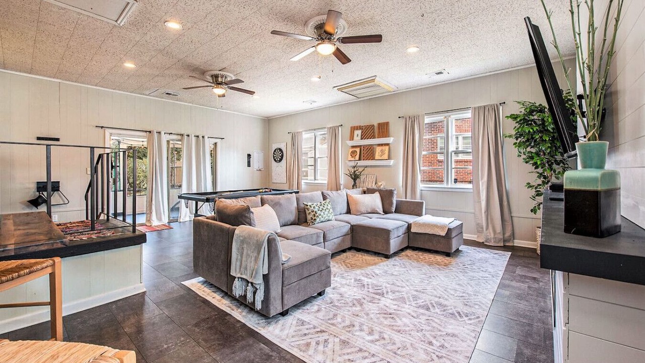 Photo of Livingroom in North Charleston