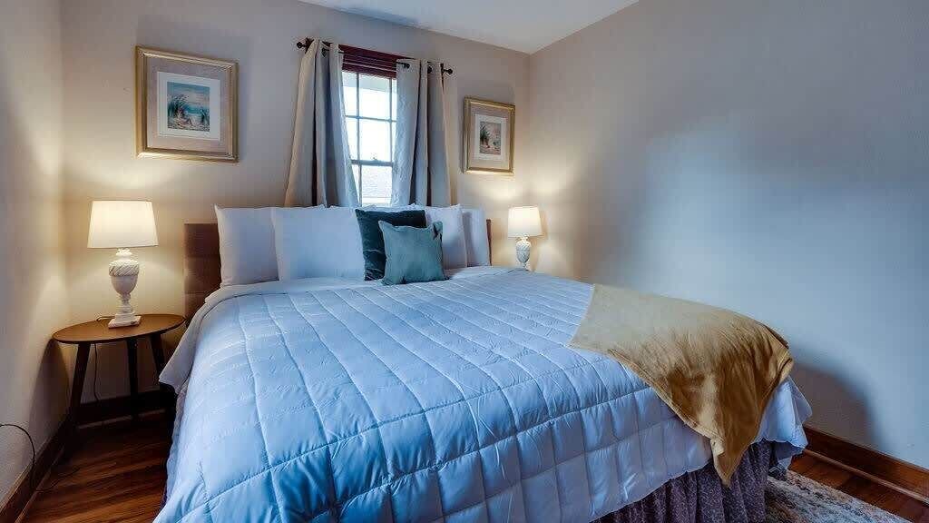 Photo of Bedroom in Savannah