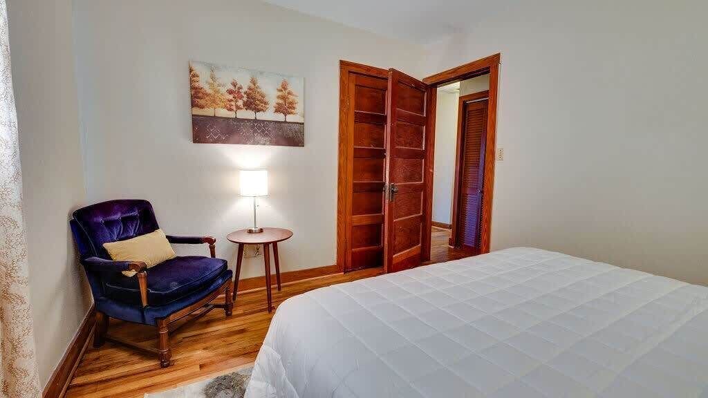 Photo of Bedroom in Savannah