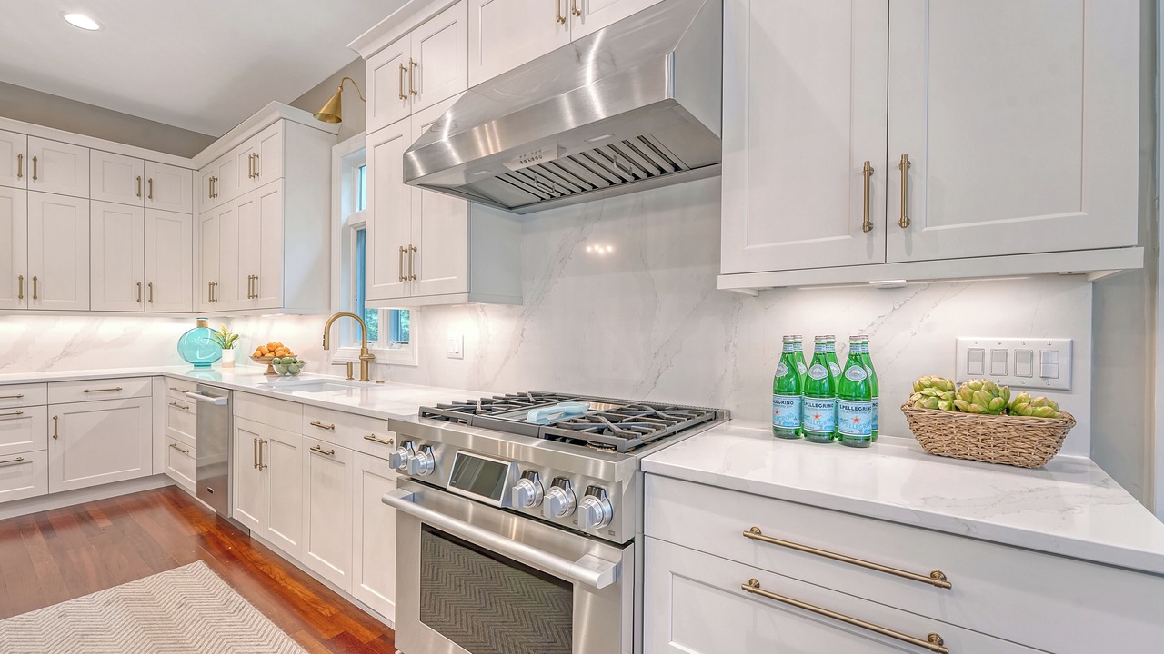 Photo of Kitchen in Vanderhorst Plantation