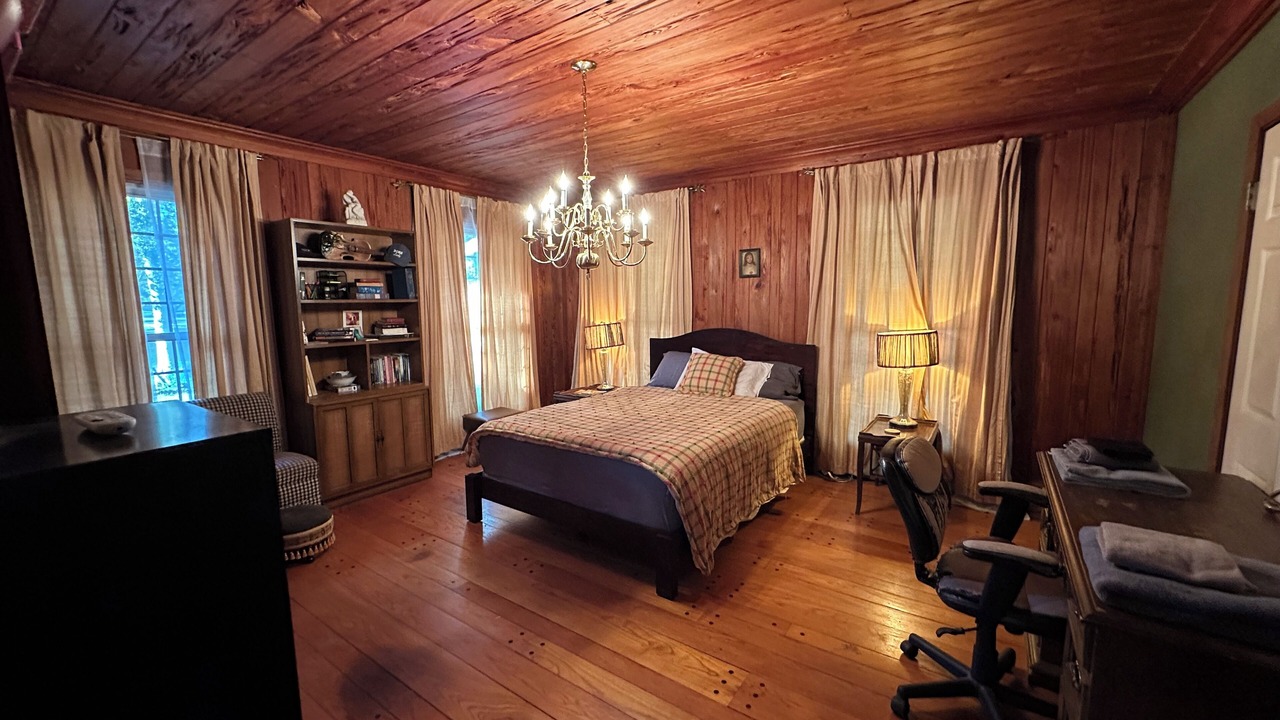 Photo of Bedroom in Clarksdale