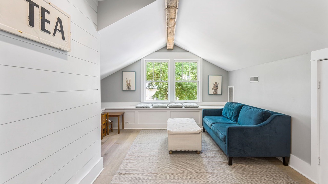 Photo of Livingroom in Old Village Historical District