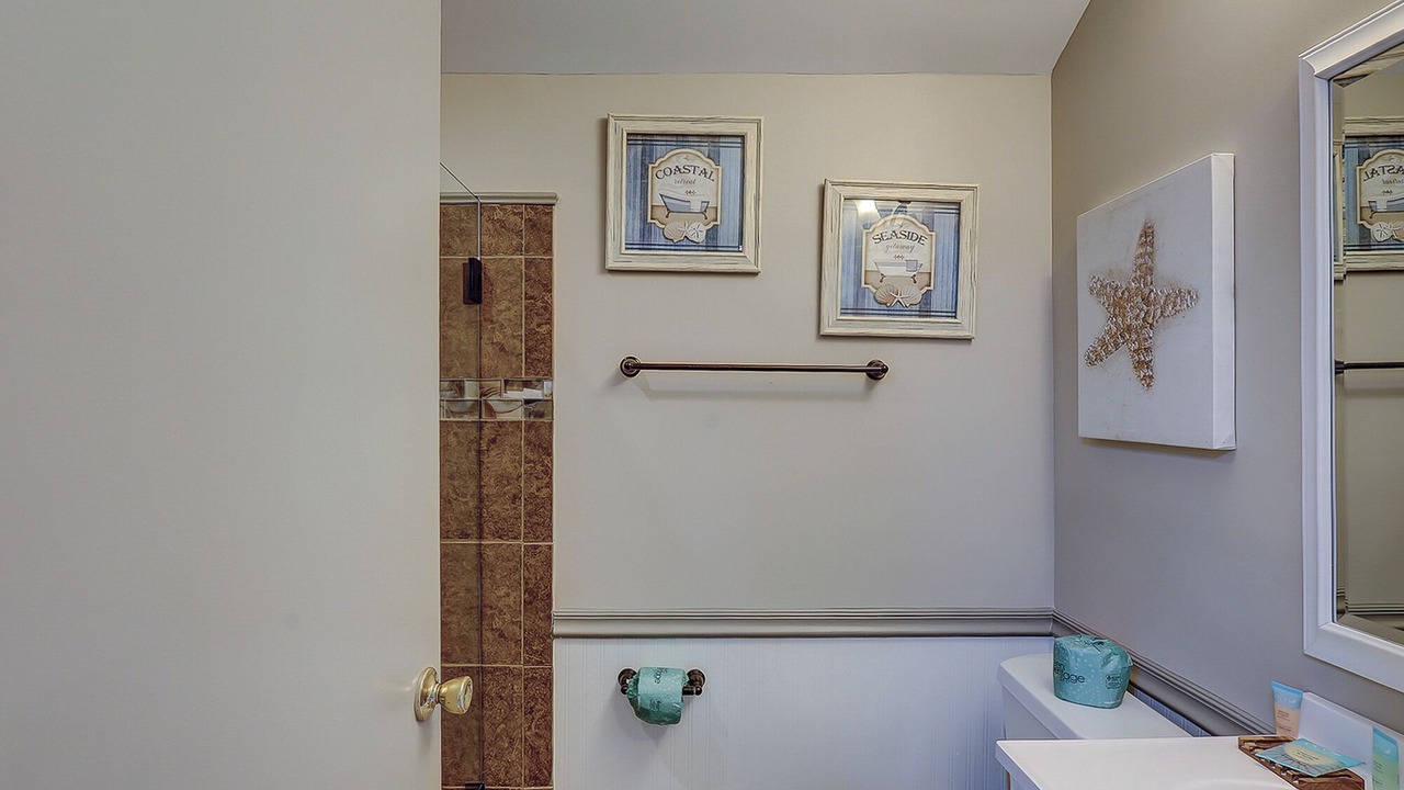 Photo of Bathroom in Lawton Woods