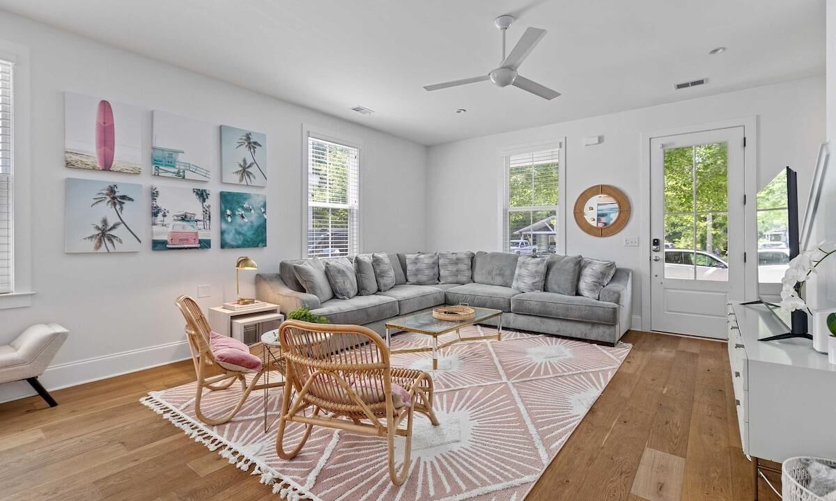 Photo of Livingroom in Mount Pleasant
