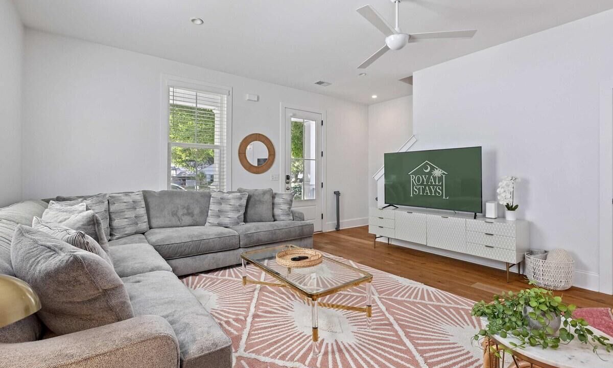 Photo of Livingroom in Mount Pleasant