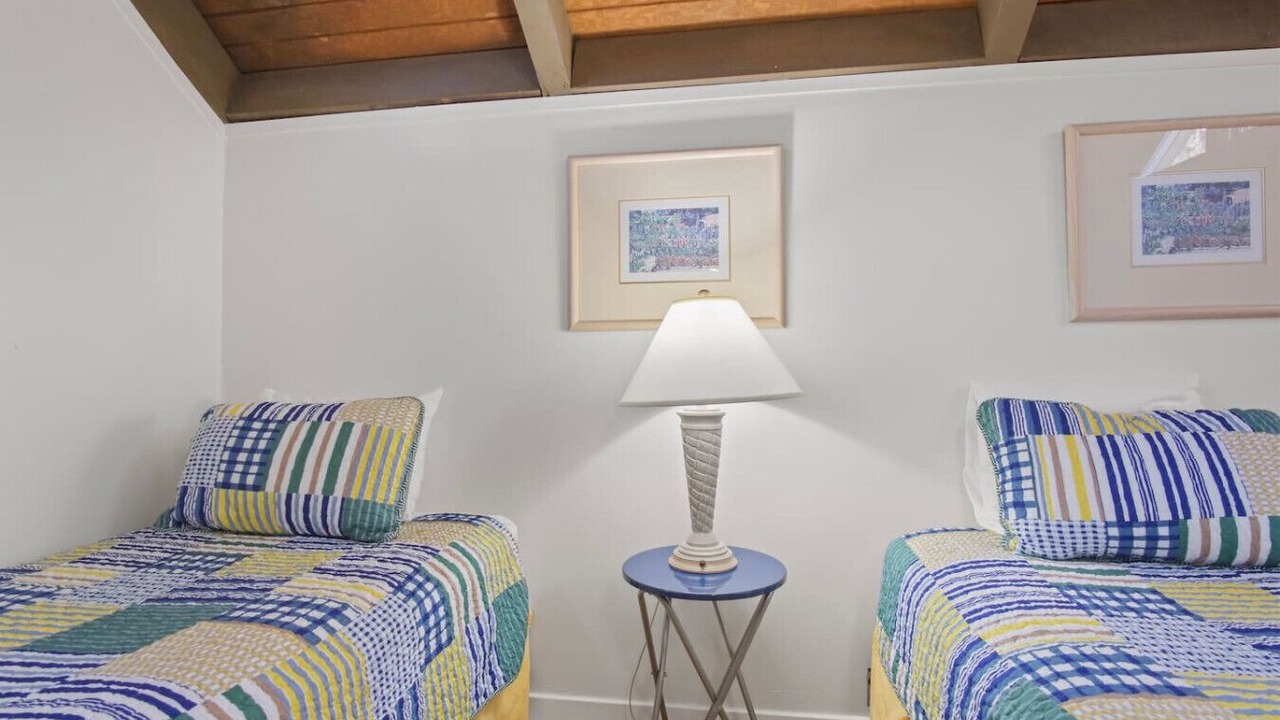 Photo of Bedroom in Night Heron