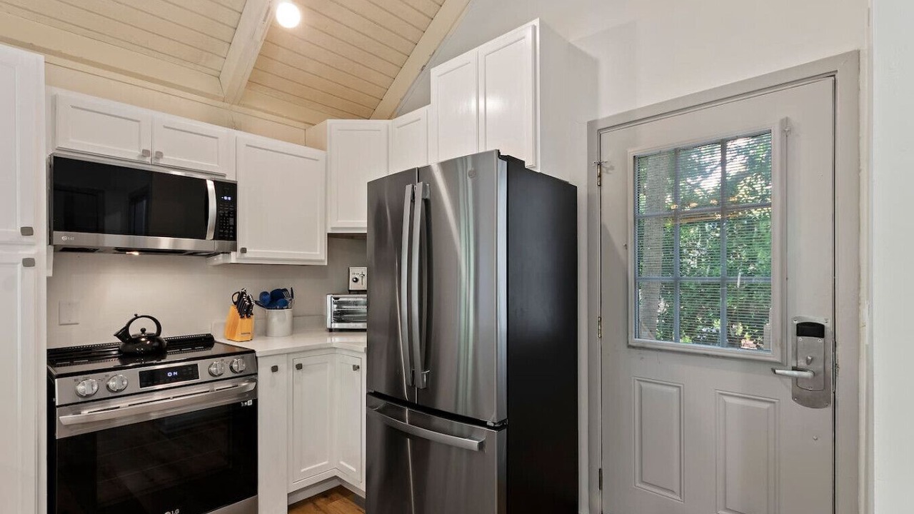 Photo of Kitchen in Night Heron