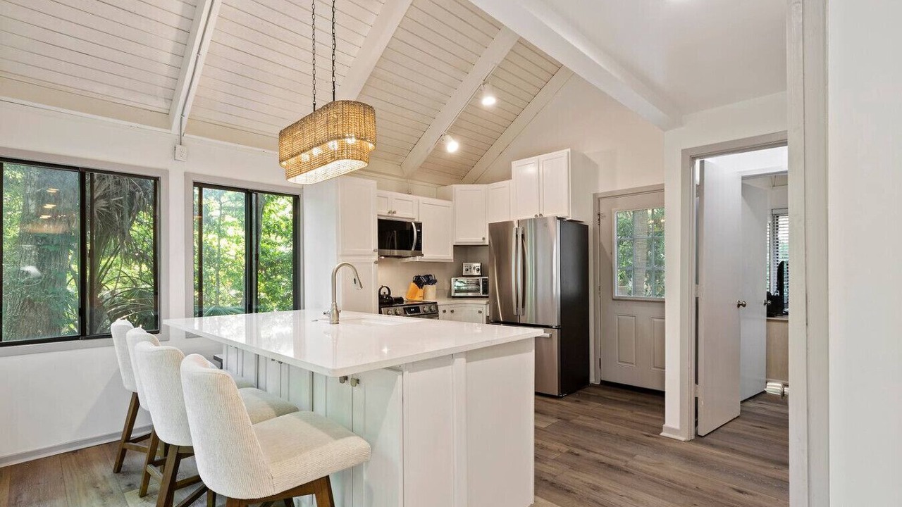 Photo of Kitchen in Night Heron