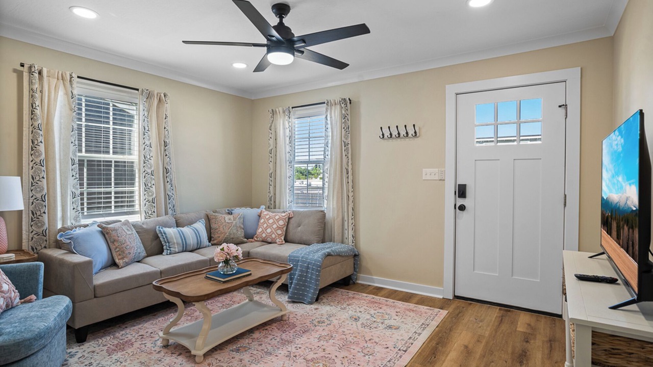 Photo of Livingroom in Laurel