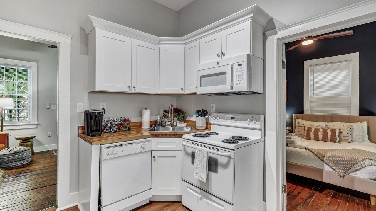 Photo of Kitchen in Savannah Victorian District