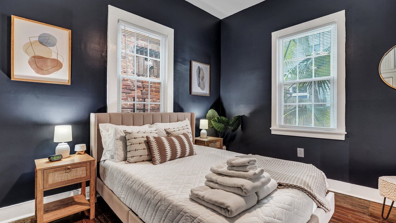 Photo of Bedroom in Savannah Victorian District