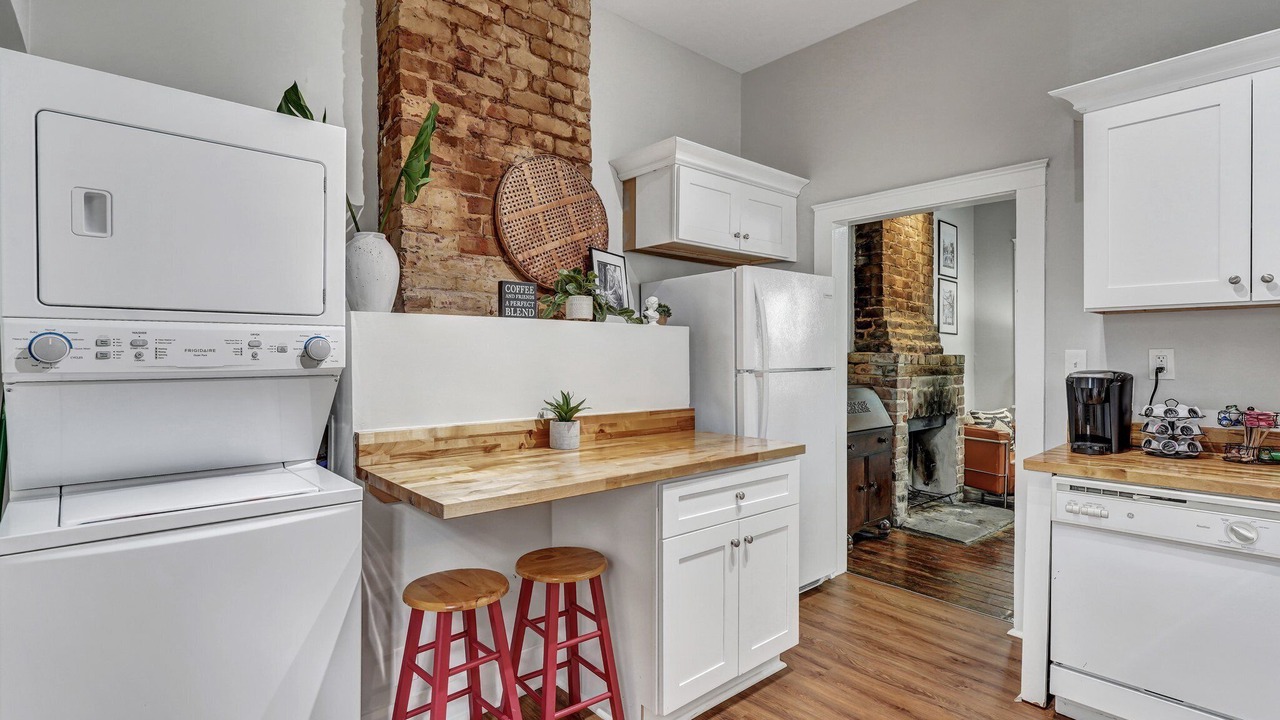 Photo of Kitchen in Savannah Victorian District
