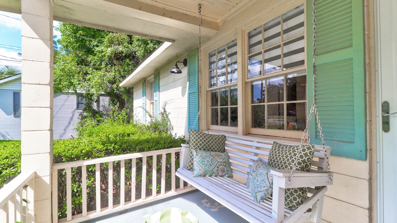 Photo of Patio Balcony in Summerville Historic District