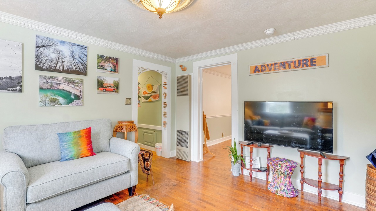 Photo of Livingroom in Eureka Springs Historic District