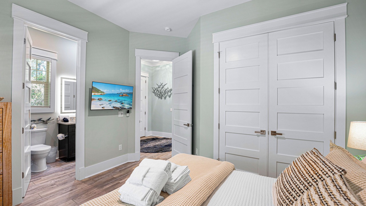 Photo of Bedroom in Folly Field