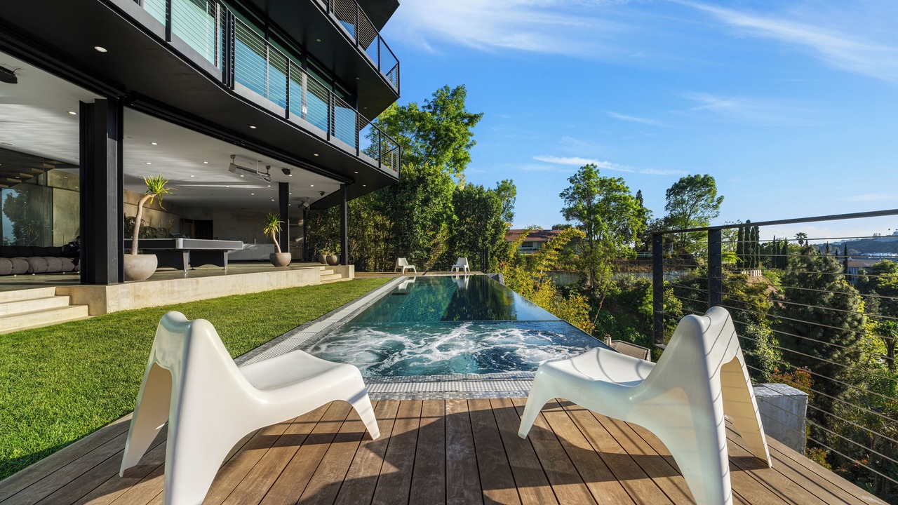 Photo of Outdoor in Hollywood Hills