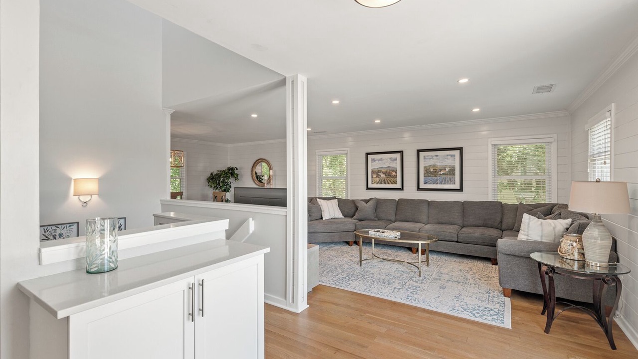 Photo of Bedroom in Pelican Bay