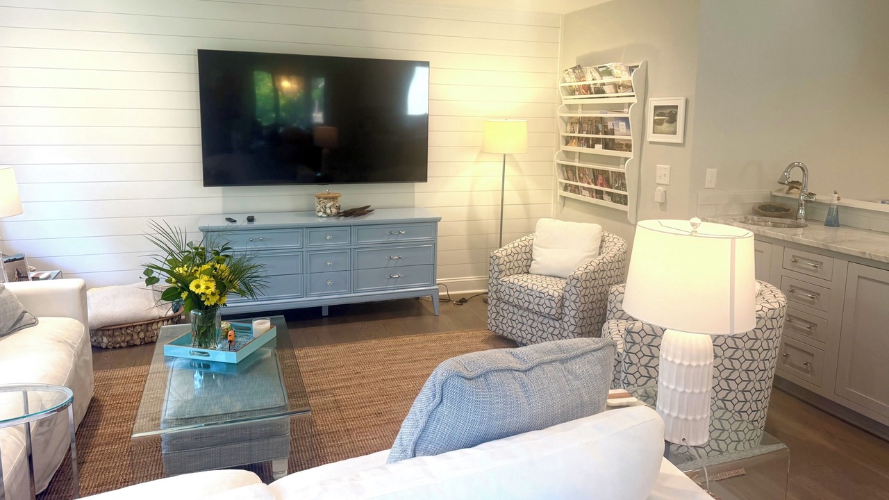 Photo of Livingroom in West Beach Village