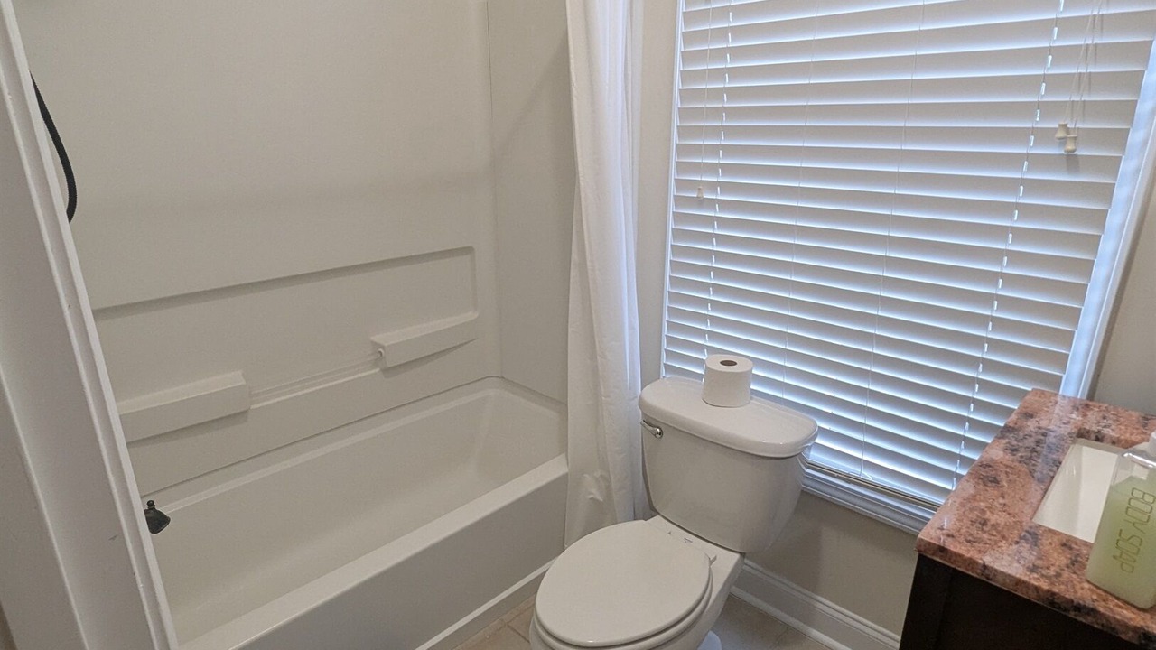 Photo of Bathroom in Thomas Square