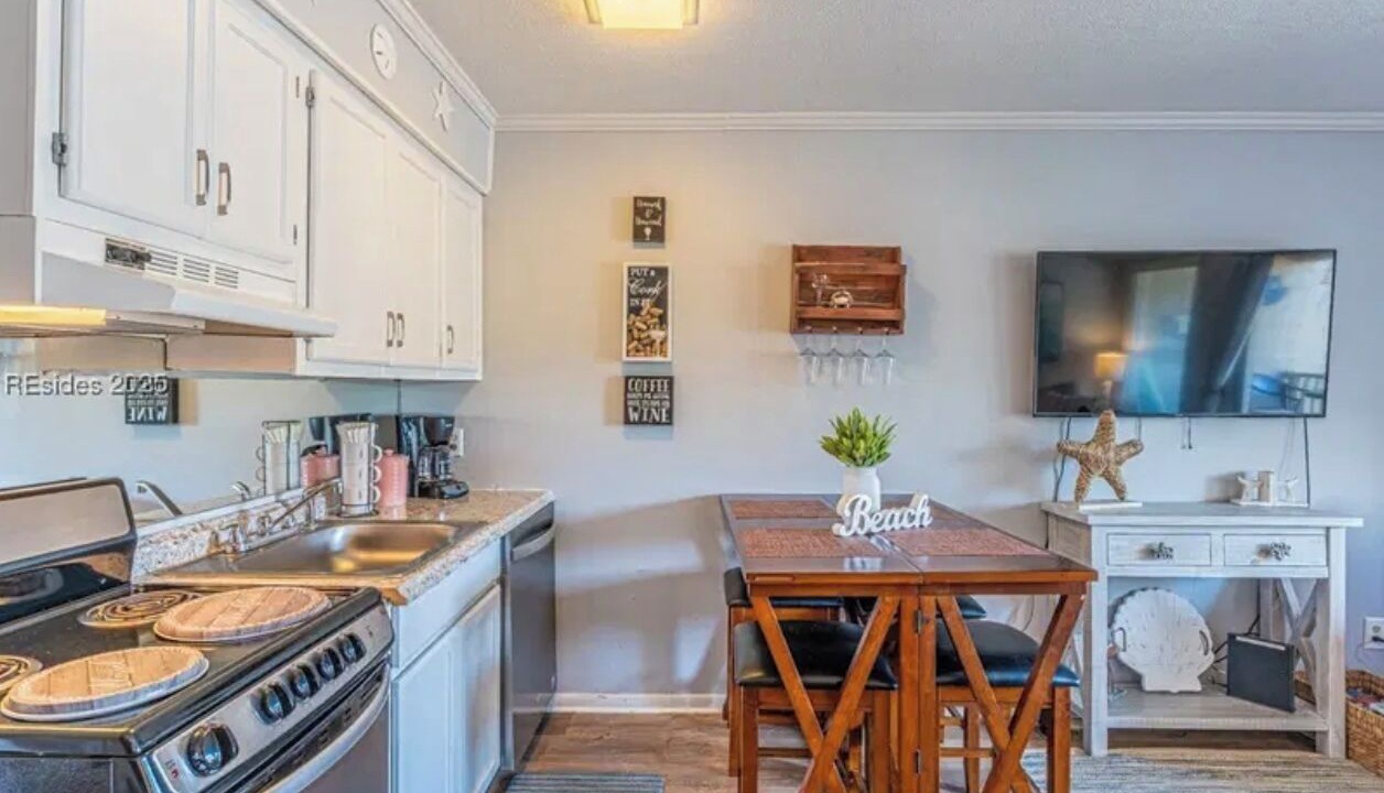Photo of Kitchen in Folly Field