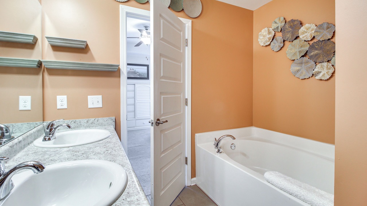Photo of Bathroom in Eden