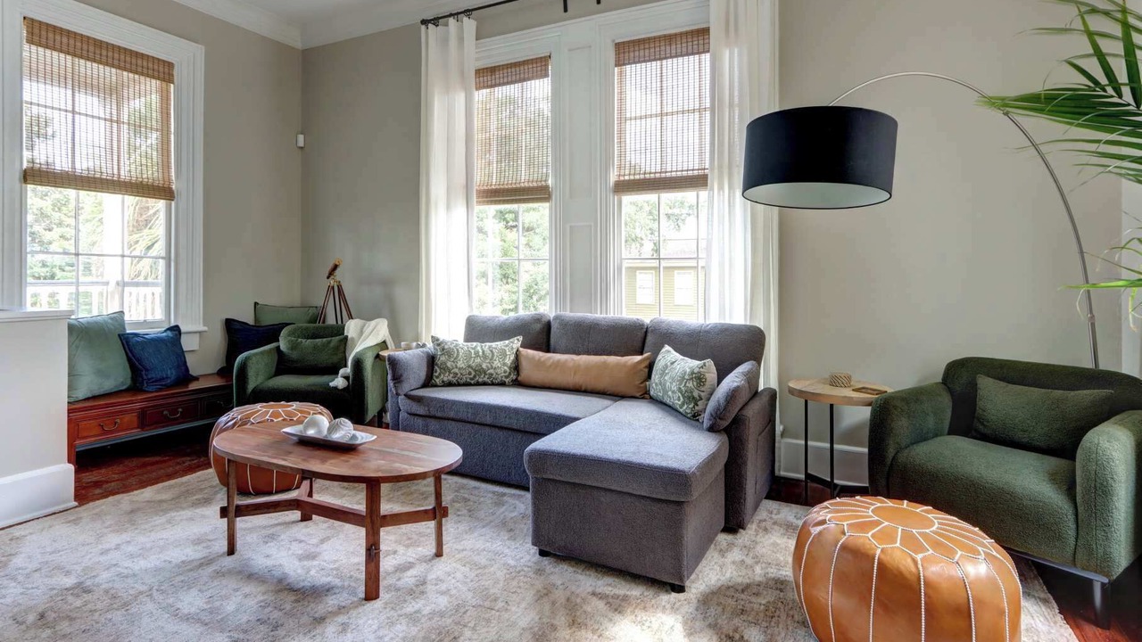 Photo of Livingroom in Savannah Victorian District